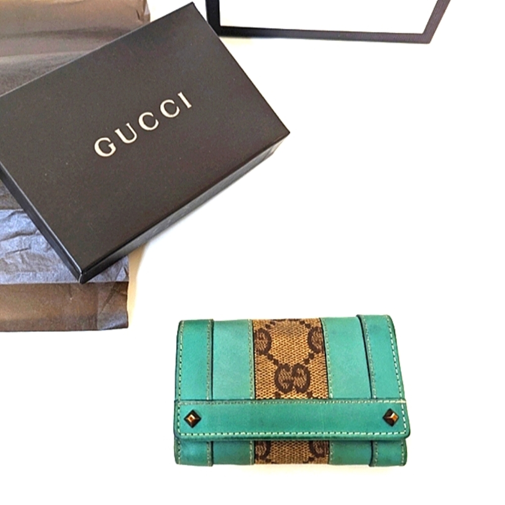 GUCCI AUTHENTIC LEATHER  KEYHOLDER MONOGRAM CANVAS WITH BOX INCLUDED